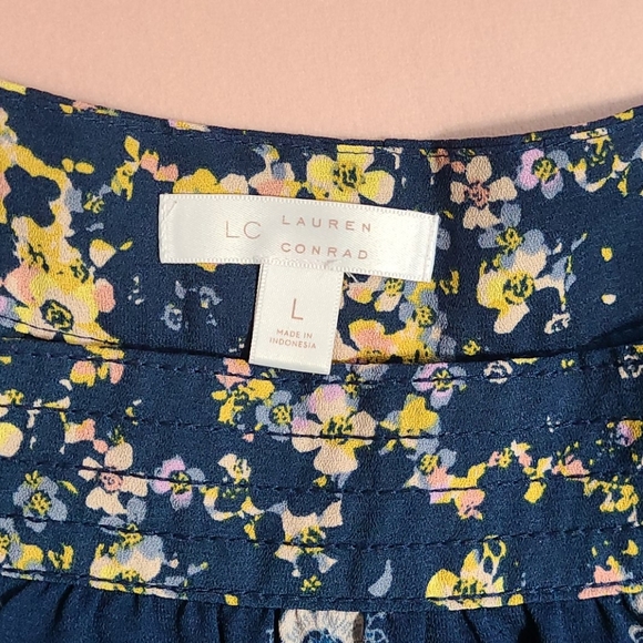 LC Lauren Conrad Blouse - Picture 4 of 6